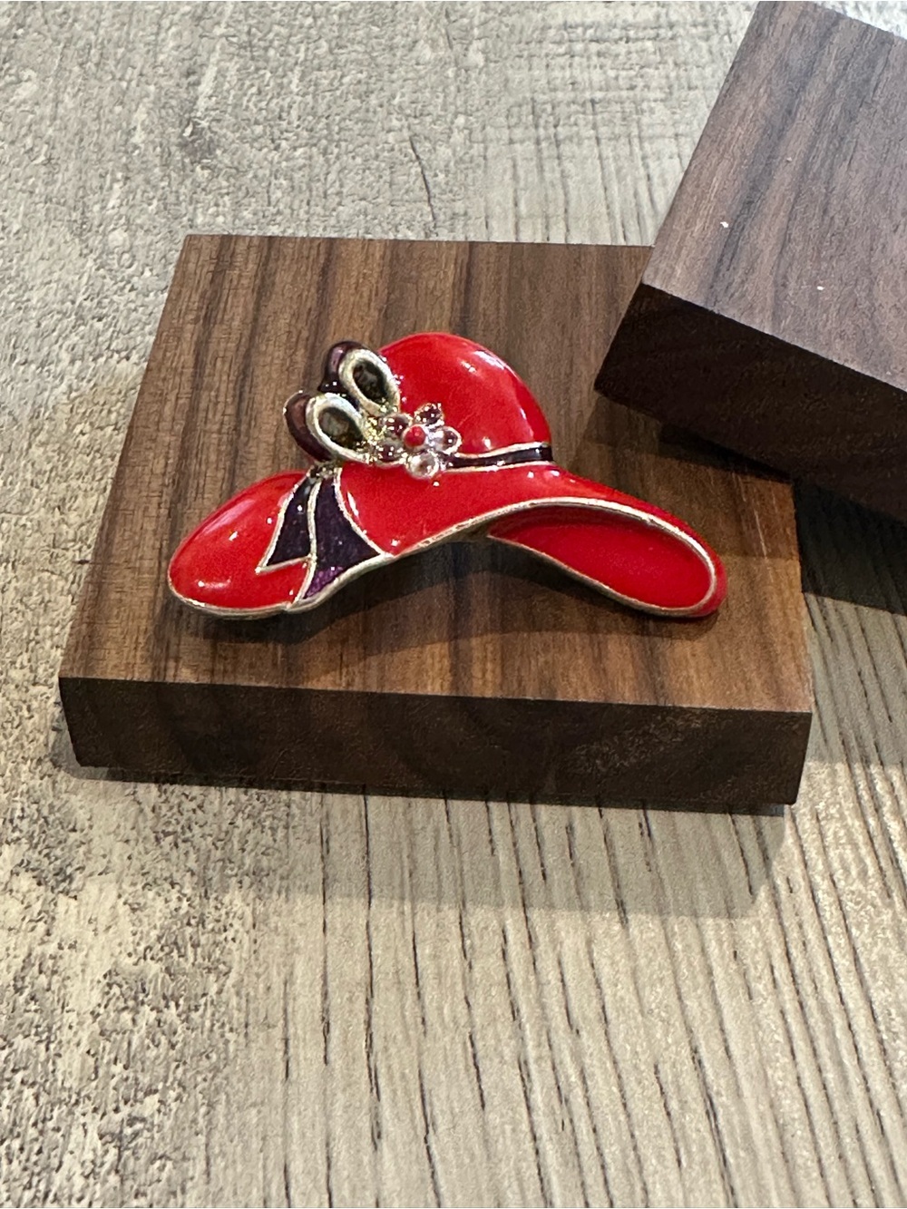 Red Hat Society Style Red Enamel Hat Brooch Purple Bow Rhinestone Pin